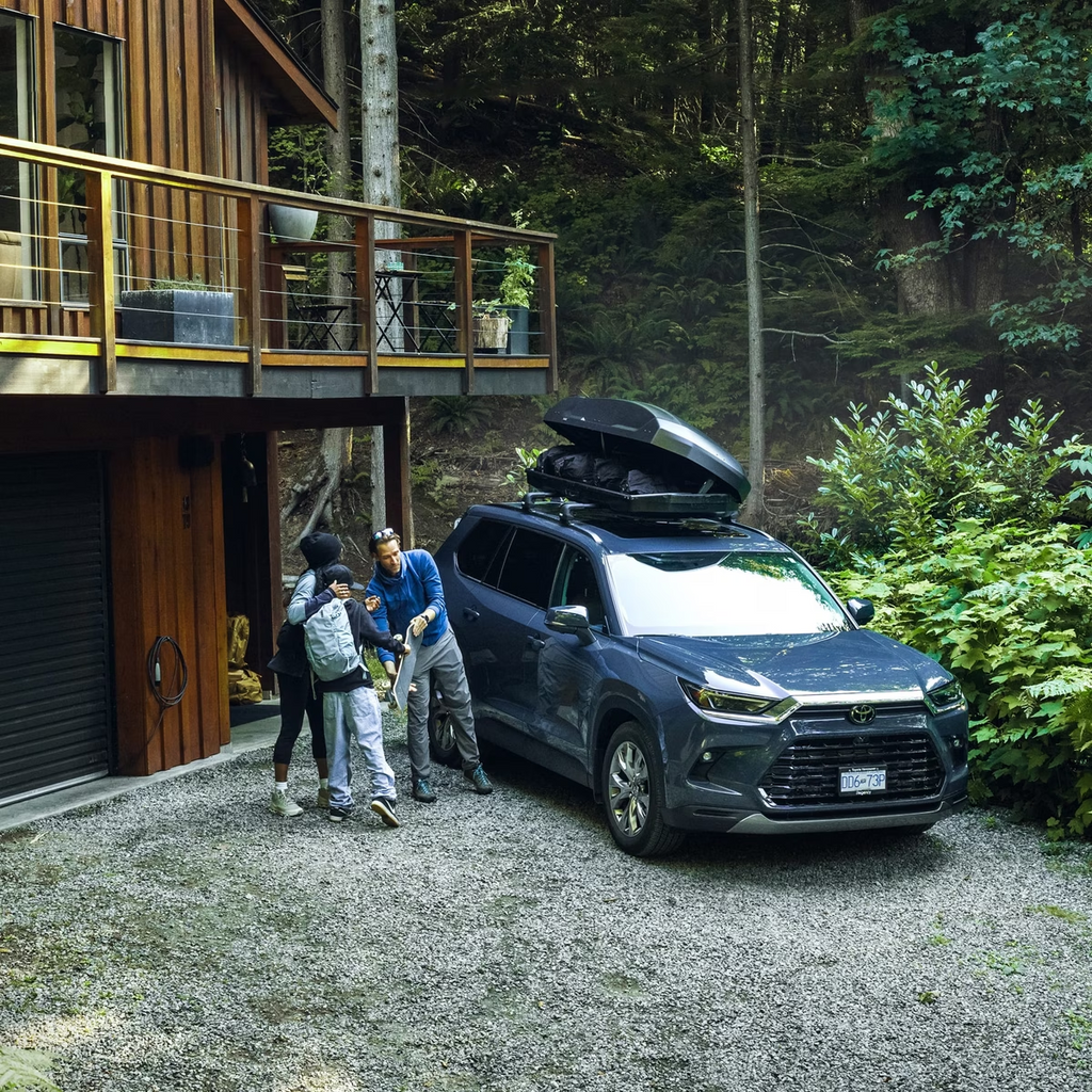 Thule Force 3 Versatile roof-mounted cargo box